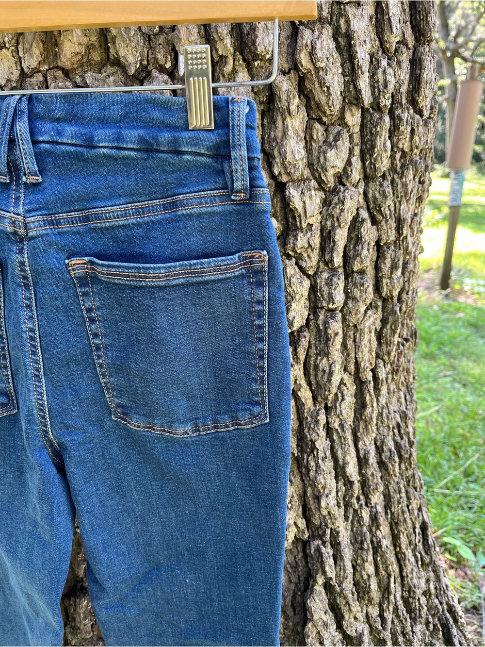 ⭐️Good American Straight Leg Jean in size 2